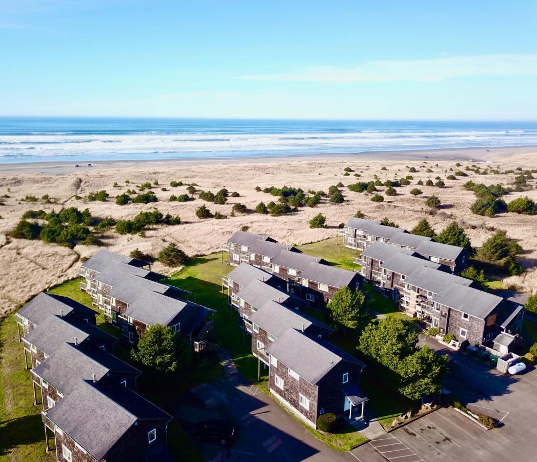 Lighthouse Oceanfront Resort Long Beach Esterno foto