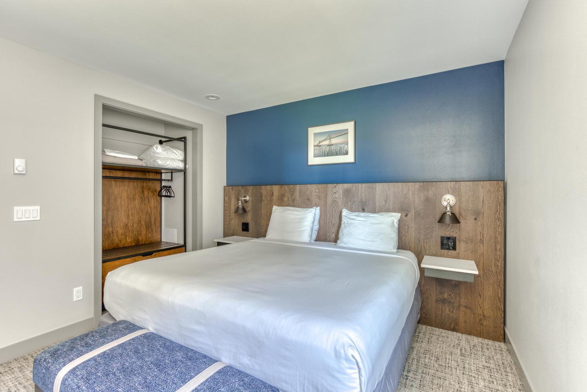 Lighthouse Oceanfront Resort Long Beach Esterno foto